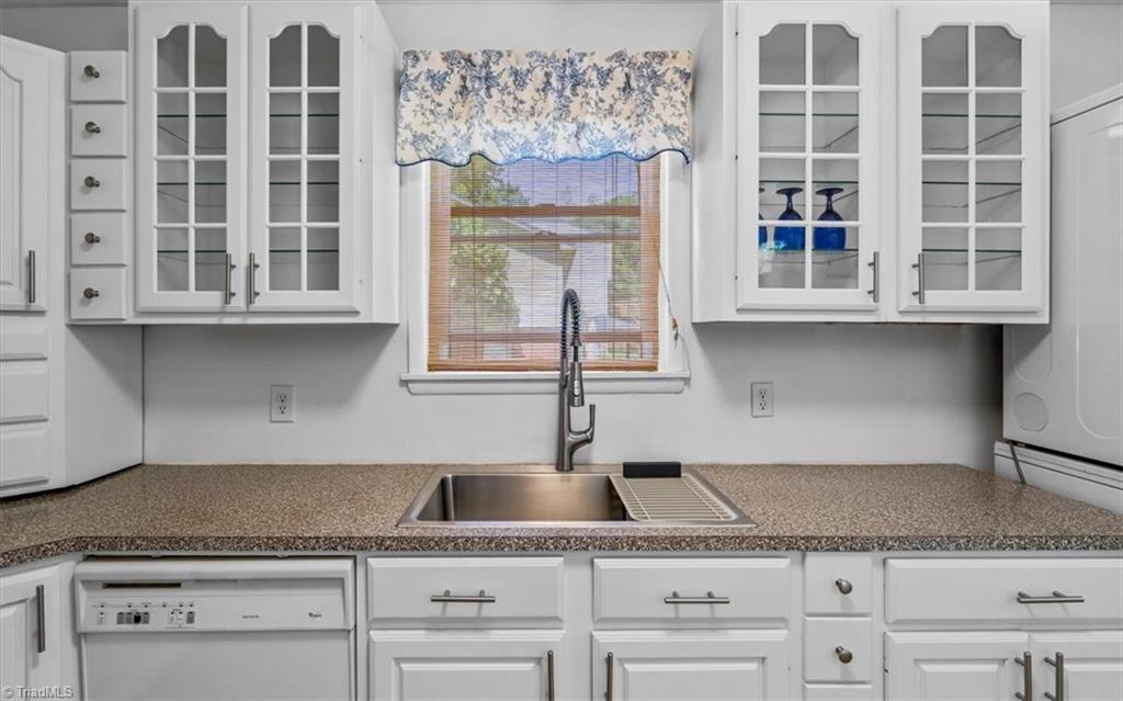 2620 Robin Hood Drive, Greensboro, North Carolina image 17
