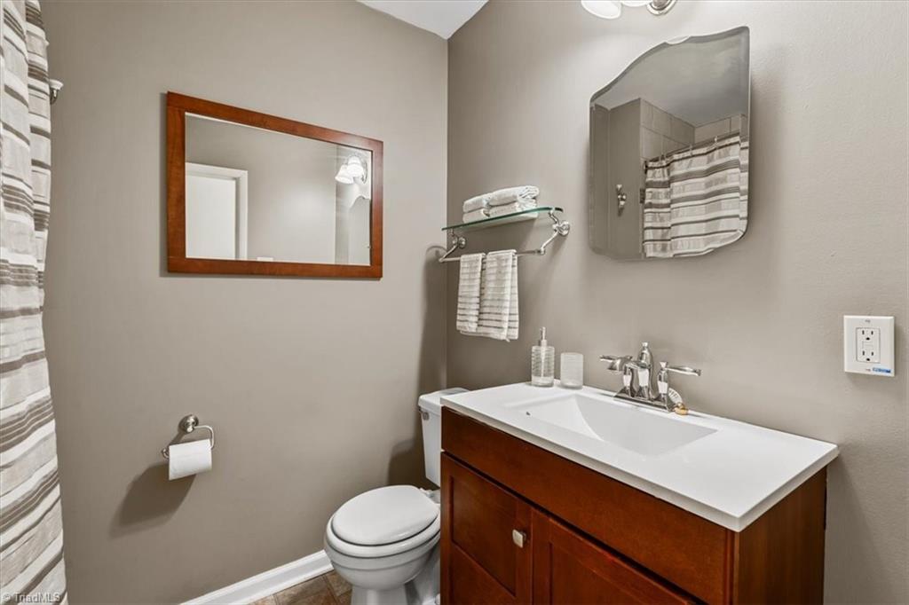 2620 Robin Hood Drive, Greensboro, North Carolina image 28