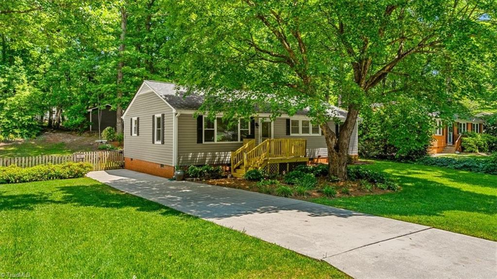 2620 Robin Hood Drive, Greensboro, North Carolina image 1