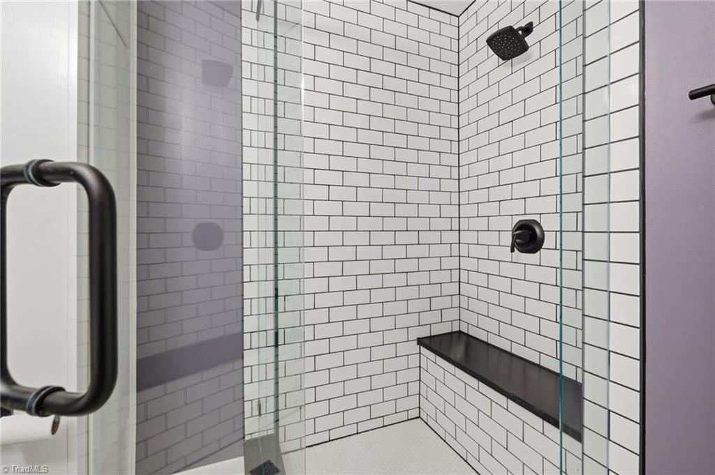 Greensboro, North Carolina 27408, United States, 3 Bedrooms Bedrooms, ,2 BathroomsBathrooms,Residential,Active,245315