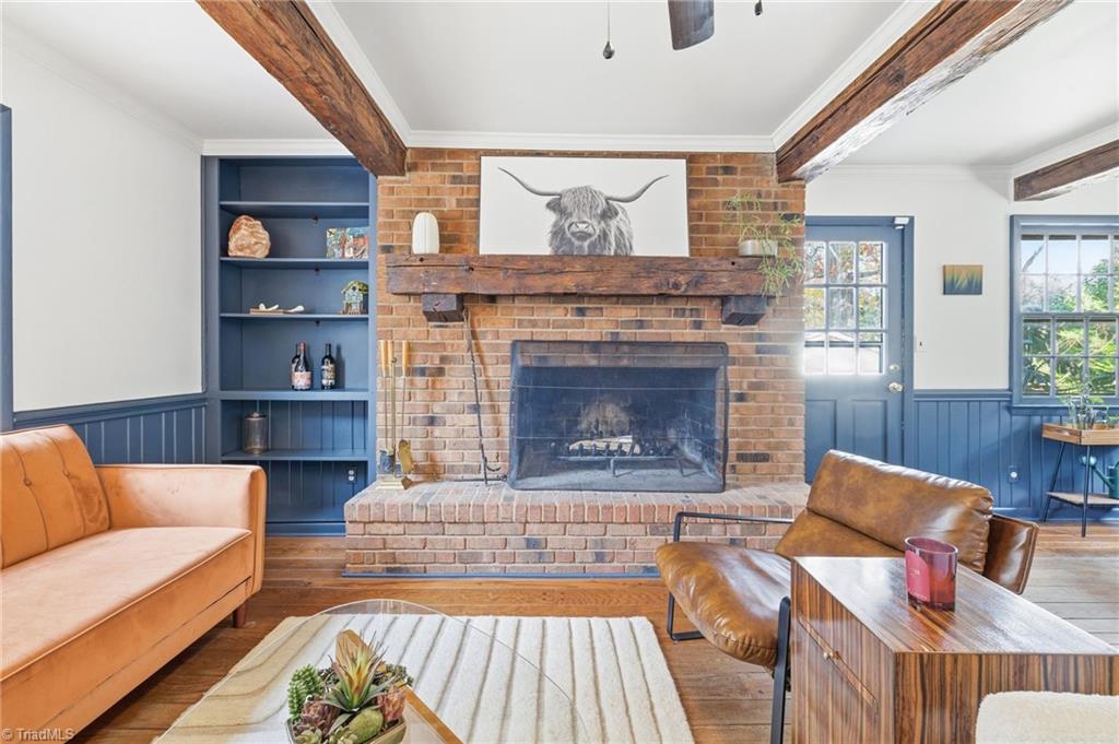 Greensboro, North Carolina 27408, United States, 3 Bedrooms Bedrooms, ,2 BathroomsBathrooms,Residential,Active,245315