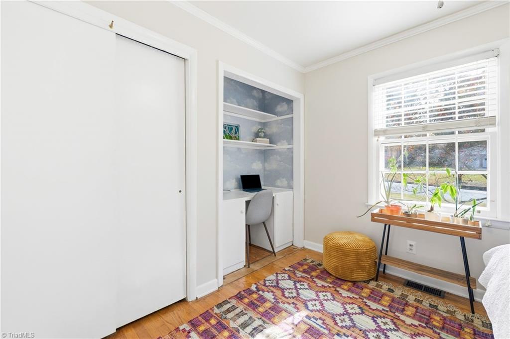 Greensboro, North Carolina 27408, United States, 3 Bedrooms Bedrooms, ,2 BathroomsBathrooms,Residential,Active,245315