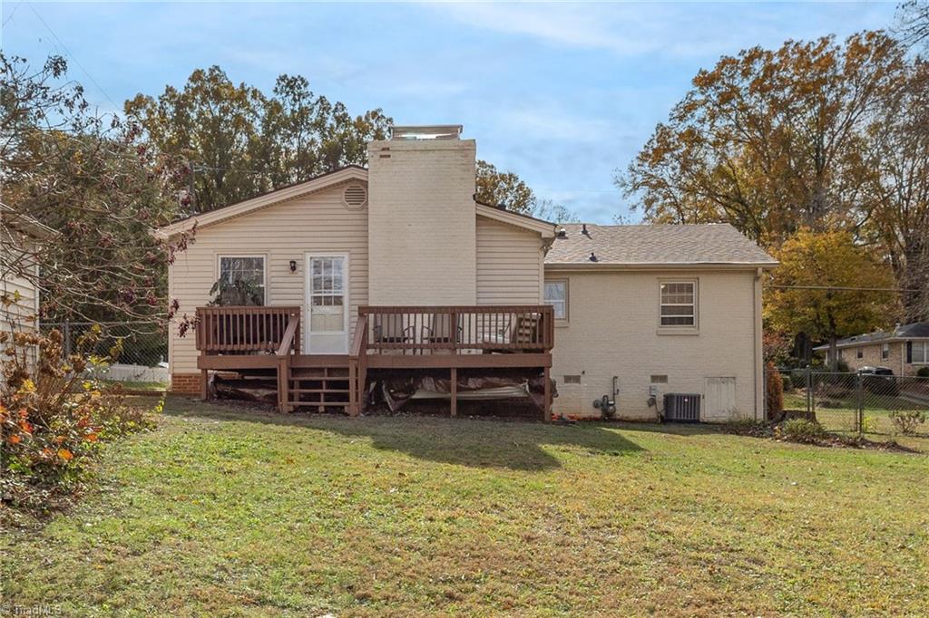 Greensboro, North Carolina 27408, United States, 3 Bedrooms Bedrooms, ,2 BathroomsBathrooms,Residential,Active,245315