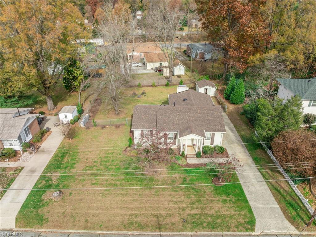 Greensboro, North Carolina 27408, United States, 3 Bedrooms Bedrooms, ,2 BathroomsBathrooms,Residential,Active,245315