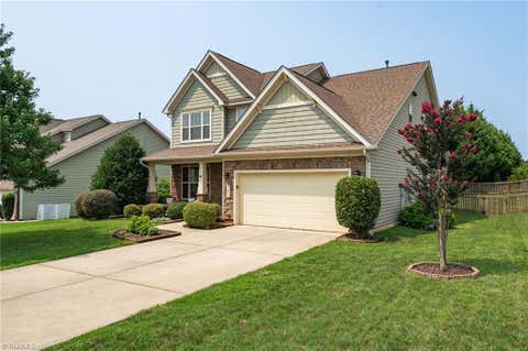 Homes For Sale - 703 Fairway Drive<br/> Mebane, NC 27302