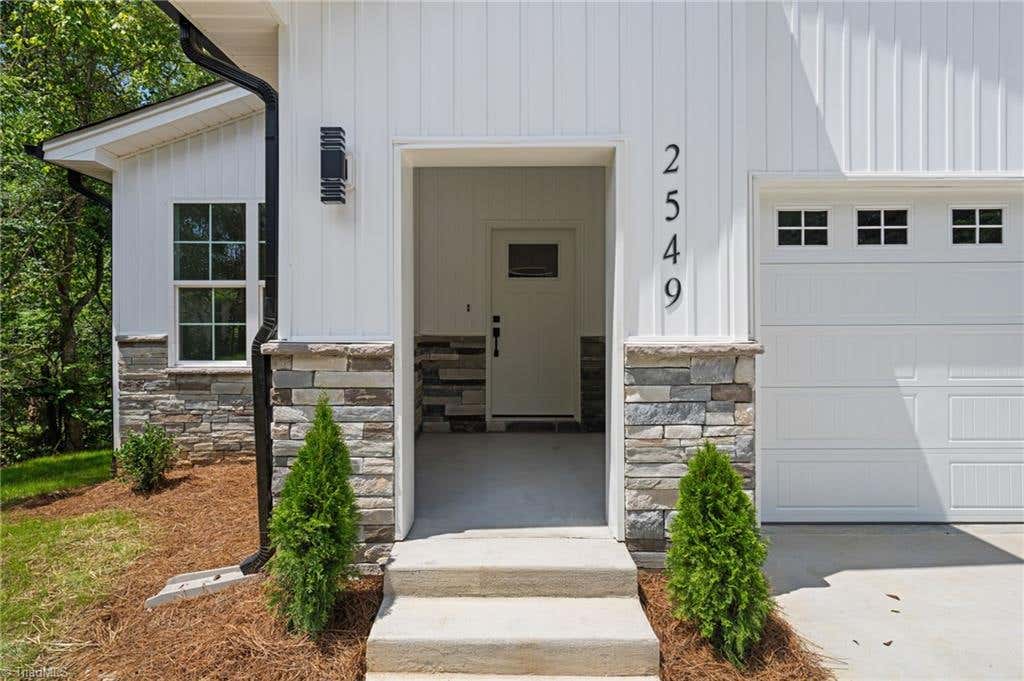 Photo of 2549 Pinetop Avenue, Graham, NC 27253 (MLS # 1230632)