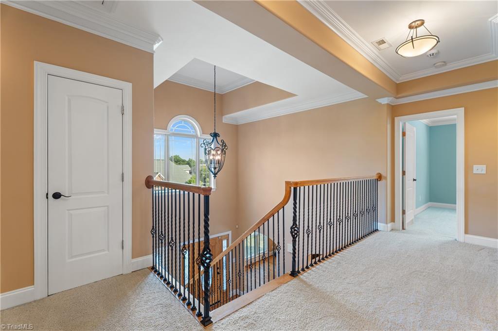 Winston-Salem, North Carolina 27103, United States, 4 Bedrooms Bedrooms, ,4 BathroomsBathrooms,Residential,Active,200326