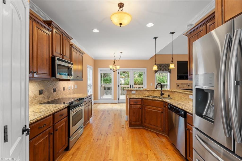 Winston-Salem, North Carolina 27103, United States, 4 Bedrooms Bedrooms, ,4 BathroomsBathrooms,Residential,Active,200326