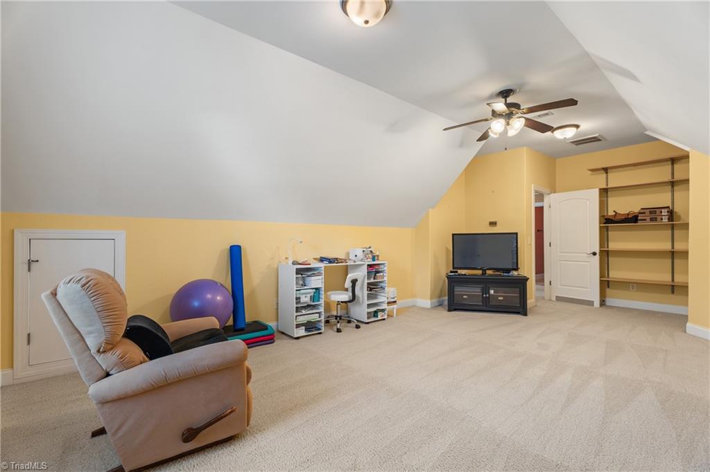 Winston-Salem, North Carolina 27103, United States, 4 Bedrooms Bedrooms, ,4 BathroomsBathrooms,Residential,Active,200326