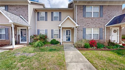 Townhouse For Sale - 4121 Bentley Drive<br/> Randolph County, Randleman, NC 27317
