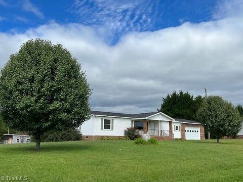 Homes For Sale - 180 Cedar Lake Trail<br/> Mount Airy, NC 27030