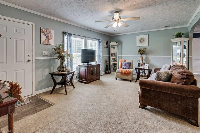 2118 and 2146 Warren Drive, photo 2 of 35