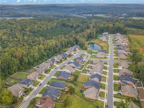 A home in Clemmons