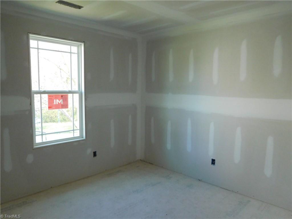 13 King Row, Thomasville, North Carolina image 10