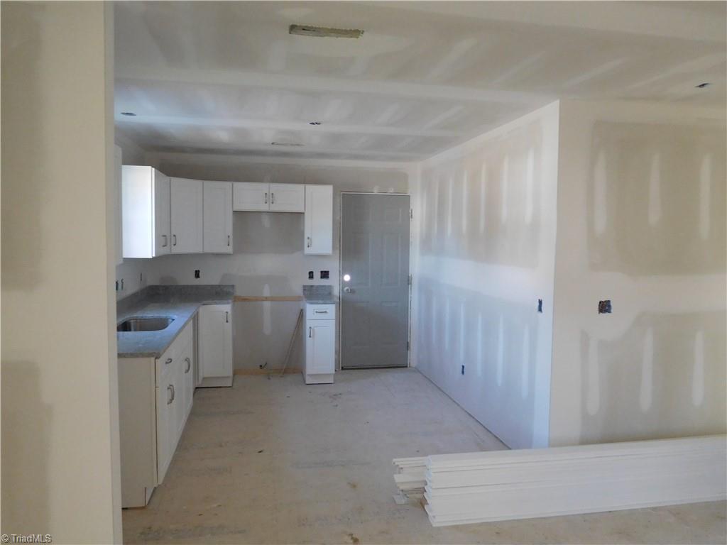 13 King Row, Thomasville, North Carolina image 6