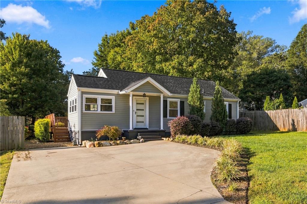 Photo of 2331 Fortune Lane, Greensboro, NC 27408 (MLS # 1237671)