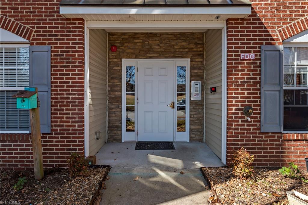 6901 Hanesbrook Circle, Clemmons, North Carolina image 19