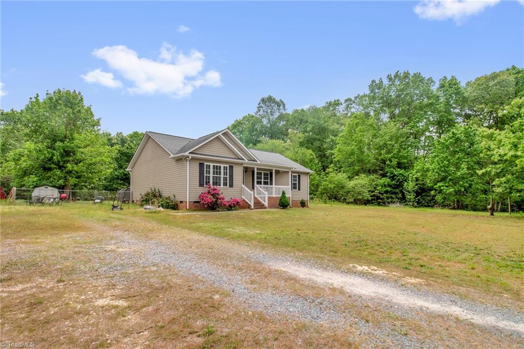 4633 Osborn Mill Road, Seagrove, North Carolina image 3