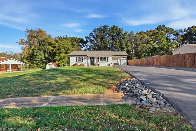 205 Crestview Drive, photo 3 of 41