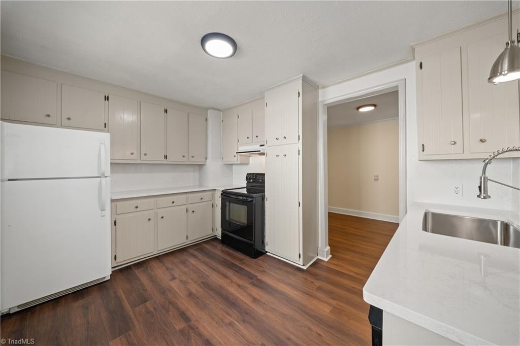 Photo of 920 Bellview Street, Winston-Salem, NC 27103 (MLS # 1237429)