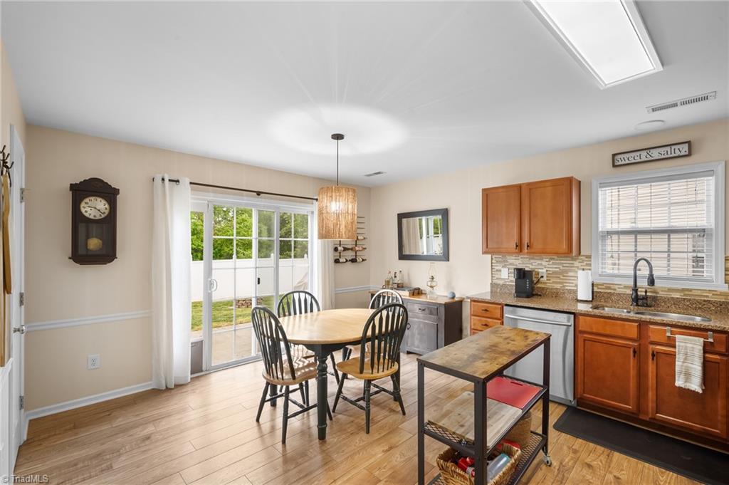 4477 Parkcrest Circle, Kernersville, North Carolina image 11