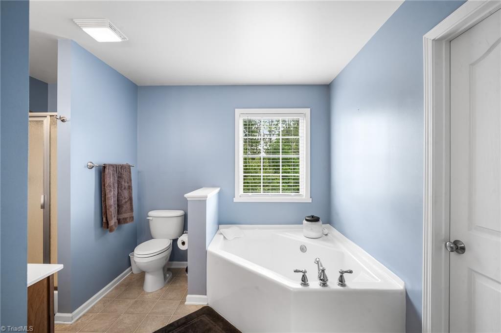 4477 Parkcrest Circle, Kernersville, North Carolina image 24