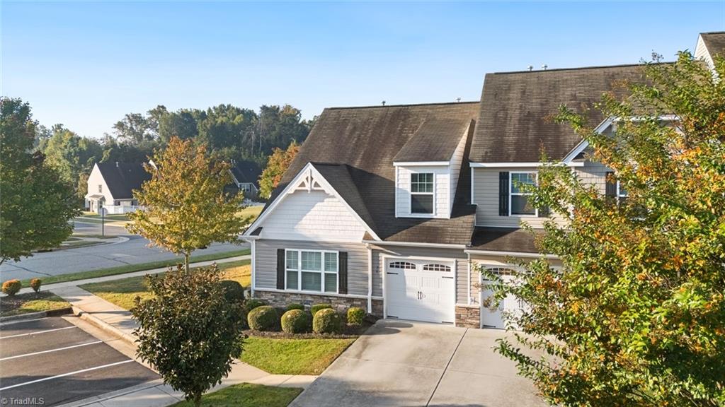 78 Geoffrey Way