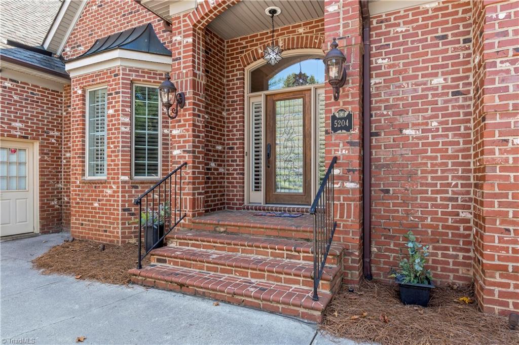 Photo of 5204 Cedarwood Creek Drive, Winston-Salem, NC 27104 (MLS # 1235311)