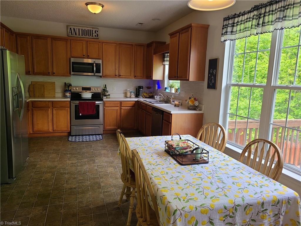 760 Pecan Ridge Circle, Kernersville, North Carolina image 3