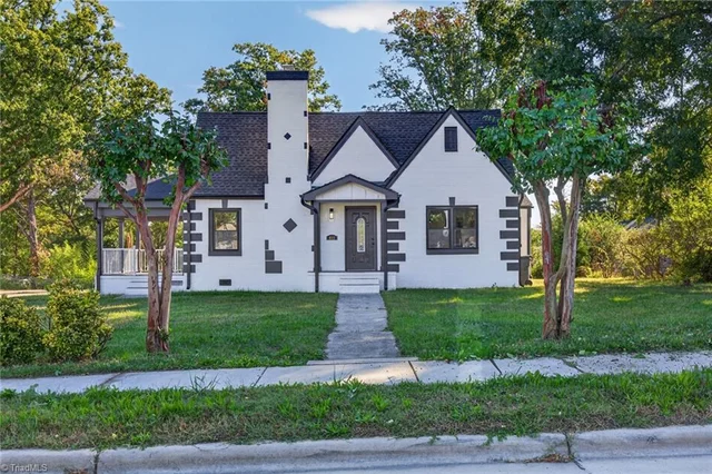411 Lowdermilk Street, photo 5 of 44