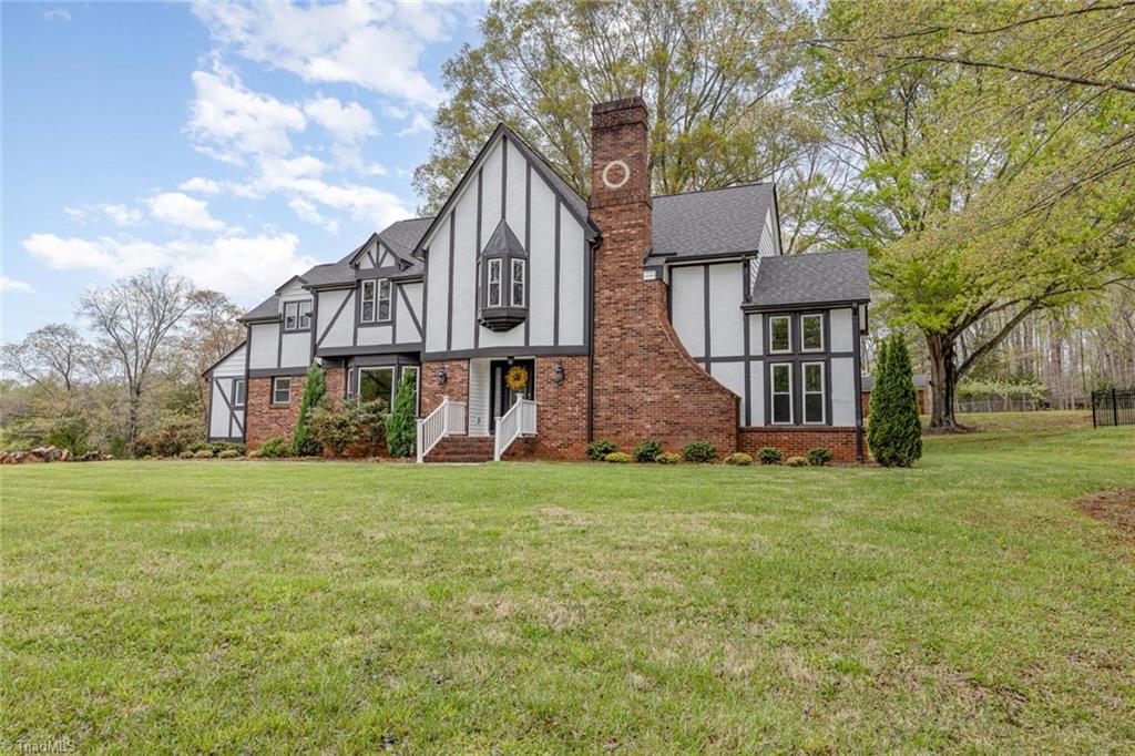 2555 Tobaccoville Road, Rural Hall, North Carolina image 3