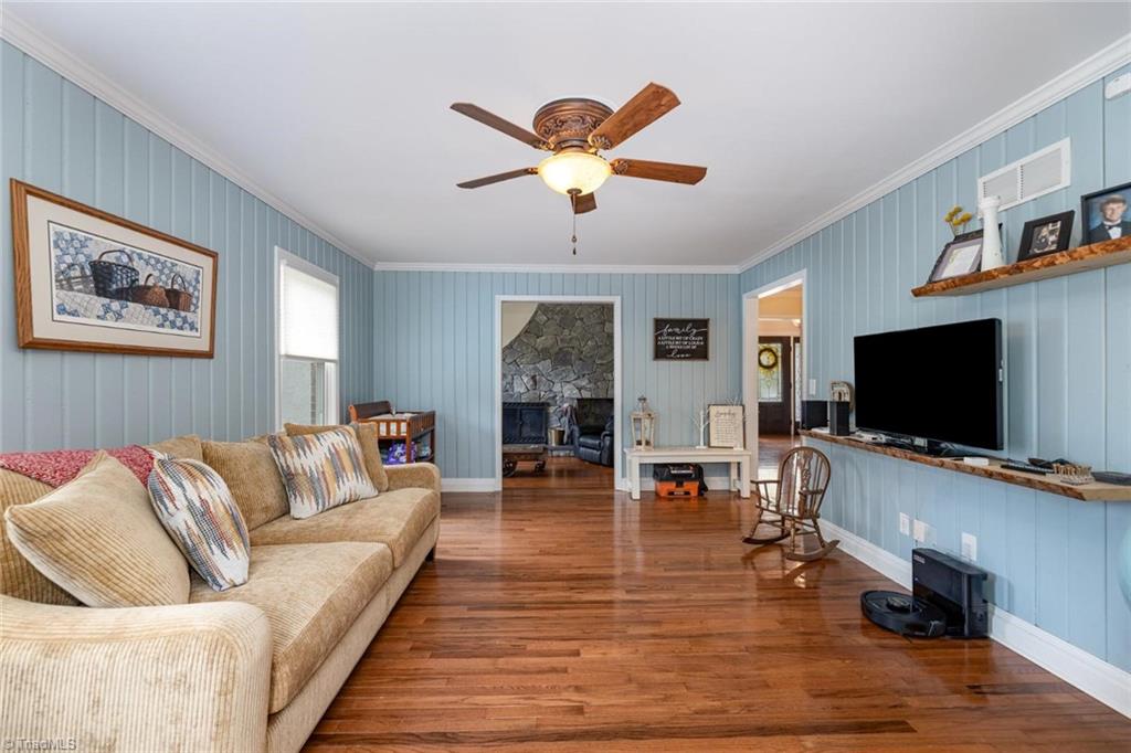 2555 Tobaccoville Road, Rural Hall, North Carolina image 17