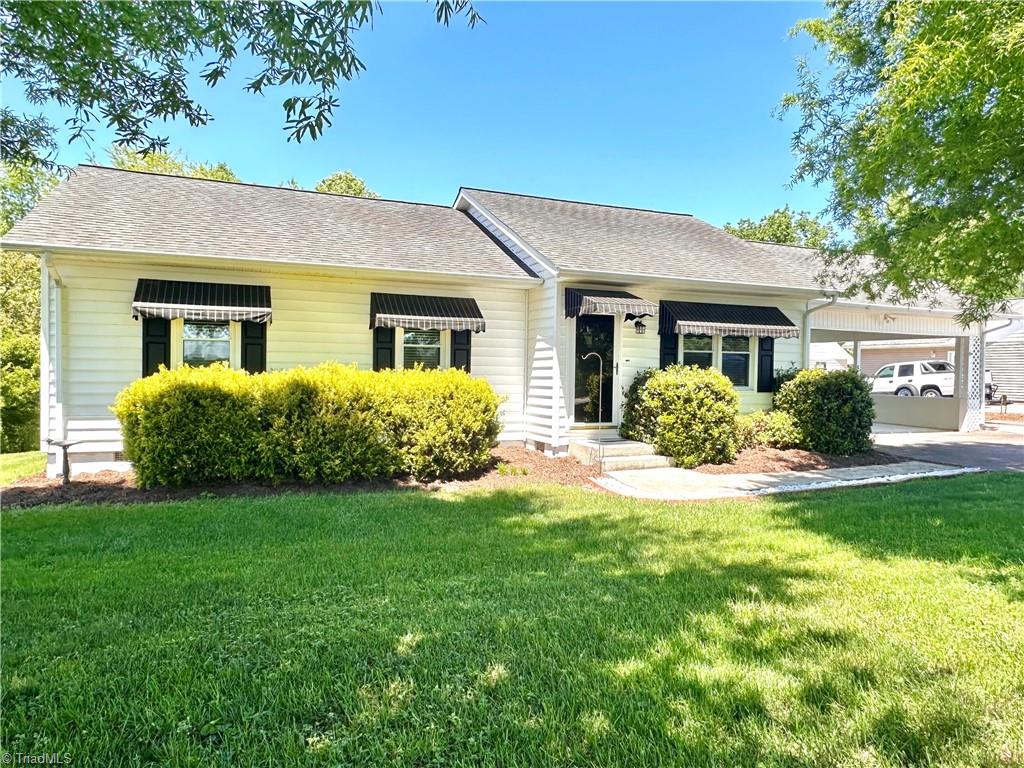 909 Oak Grove Church Road, Millers Creek, North Carolina image 1