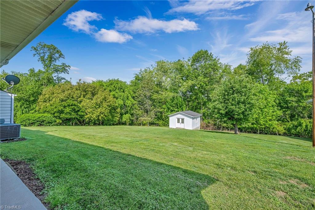 909 Oak Grove Church Road, Millers Creek, North Carolina image 15