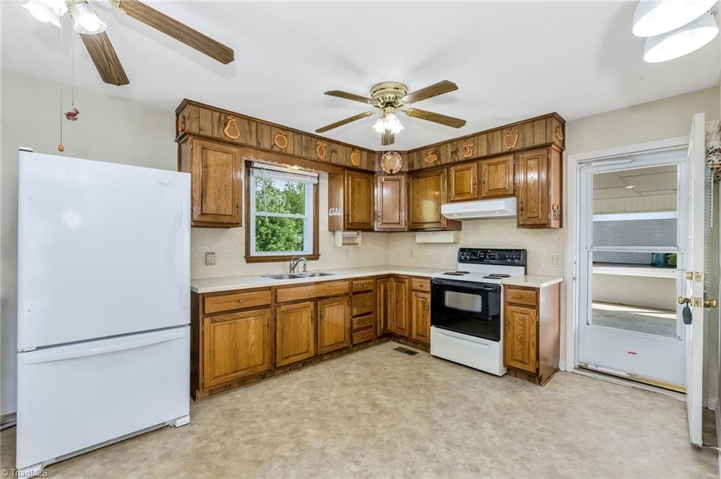 909 Oak Grove Church Road, Millers Creek, North Carolina image 23