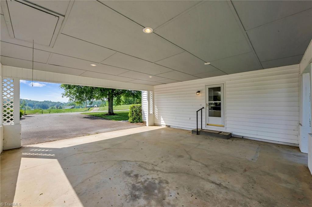 909 Oak Grove Church Road, Millers Creek, North Carolina image 8