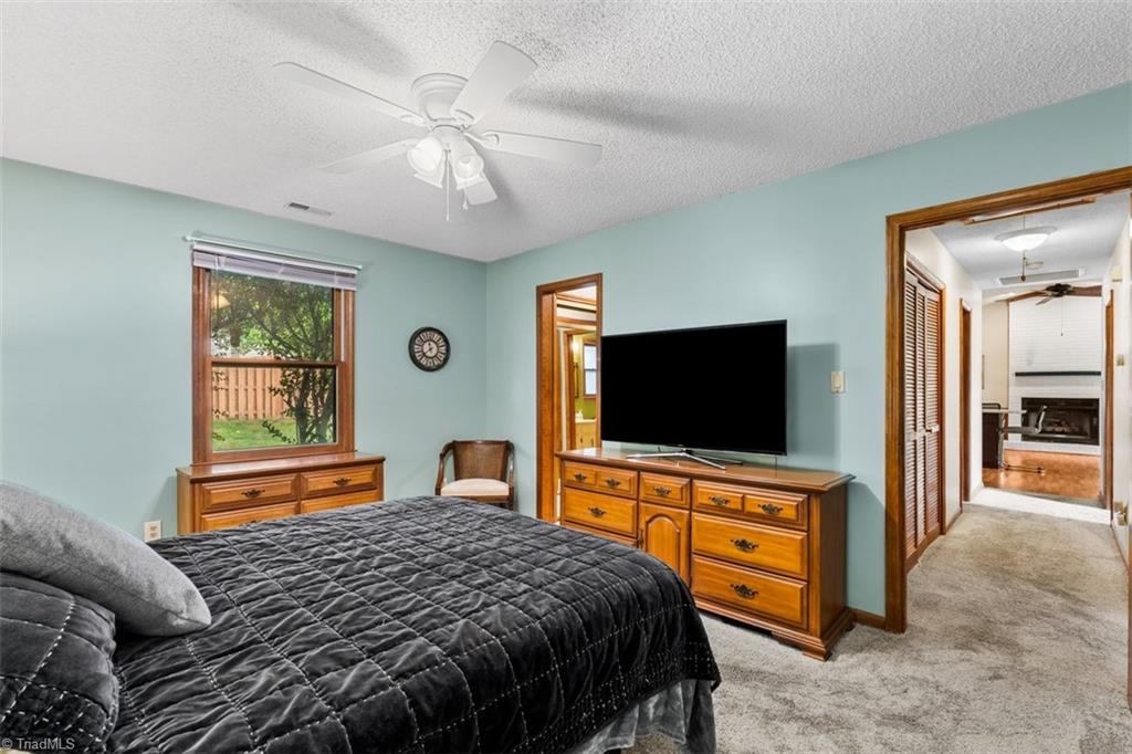 Kernersville, North Carolina 27284, United States, 3 Bedrooms Bedrooms, ,2 BathroomsBathrooms,Residential,Pending,146974