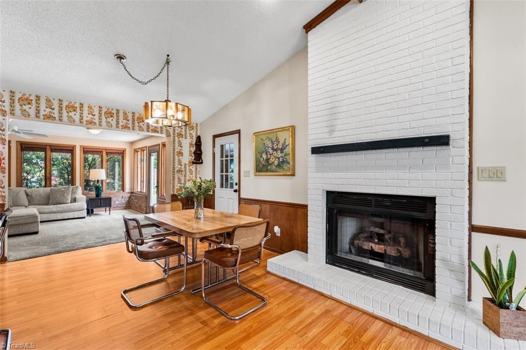 Kernersville, North Carolina 27284, United States, 3 Bedrooms Bedrooms, ,2 BathroomsBathrooms,Residential,Pending,146974