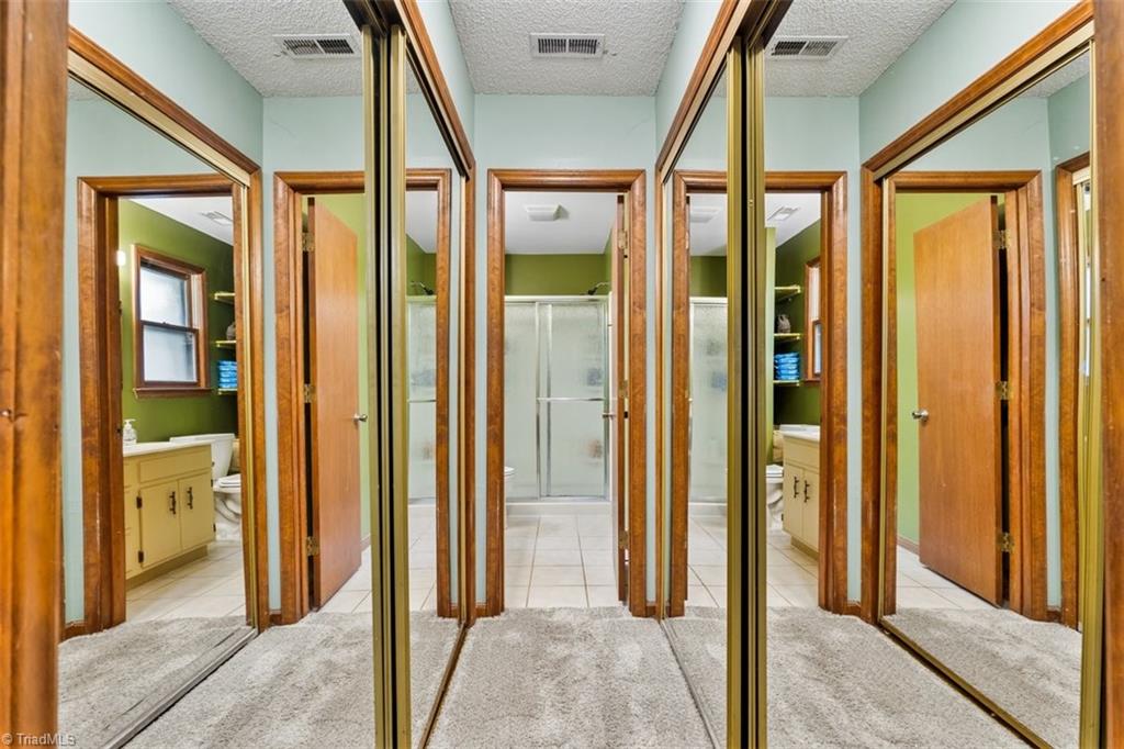 Kernersville, North Carolina 27284, United States, 3 Bedrooms Bedrooms, ,2 BathroomsBathrooms,Residential,Pending,146974