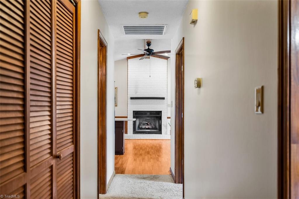 Kernersville, North Carolina 27284, United States, 3 Bedrooms Bedrooms, ,2 BathroomsBathrooms,Residential,Pending,146974