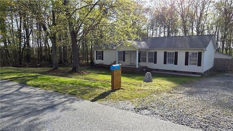 Homes For Sale - 4657 Peace Forest Lane<br/> Randolph County, Climax, NC 27233
