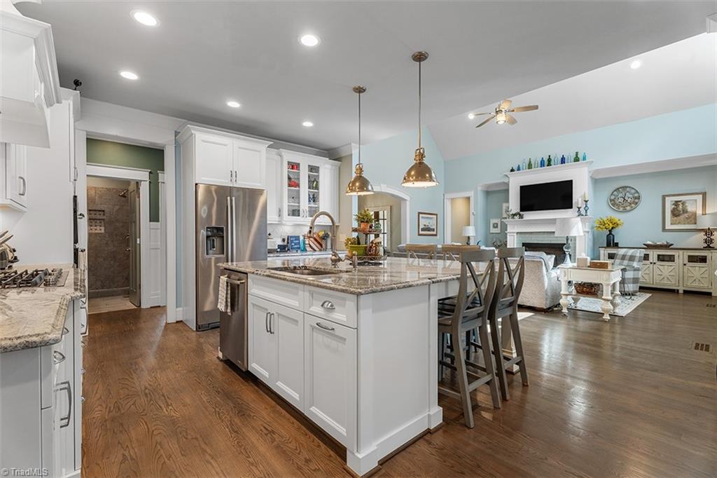 Summerfield, North Carolina 27358, United States, 4 Bedrooms Bedrooms, ,4 BathroomsBathrooms,Residential,Pending,205430