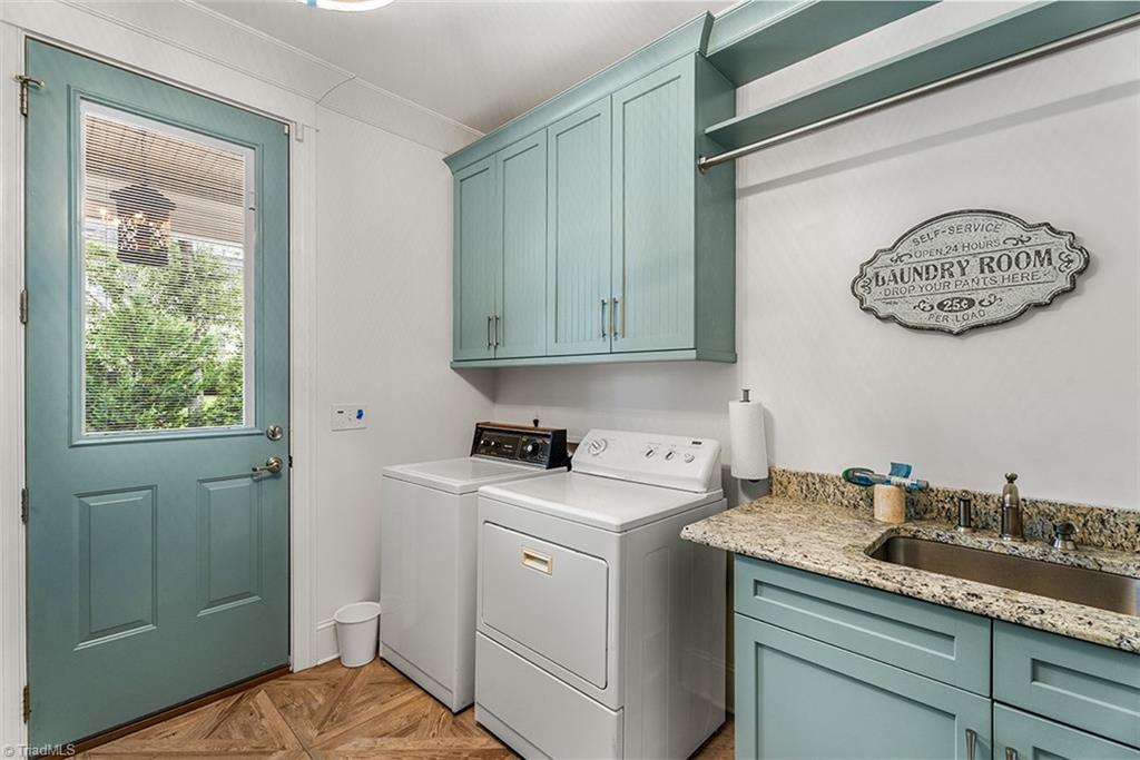 Summerfield, North Carolina 27358, United States, 4 Bedrooms Bedrooms, ,4 BathroomsBathrooms,Residential,Pending,205430