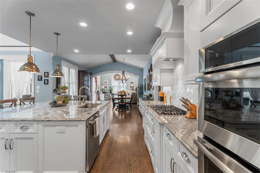 Summerfield, North Carolina 27358, United States, 4 Bedrooms Bedrooms, ,4 BathroomsBathrooms,Residential,Pending,205430