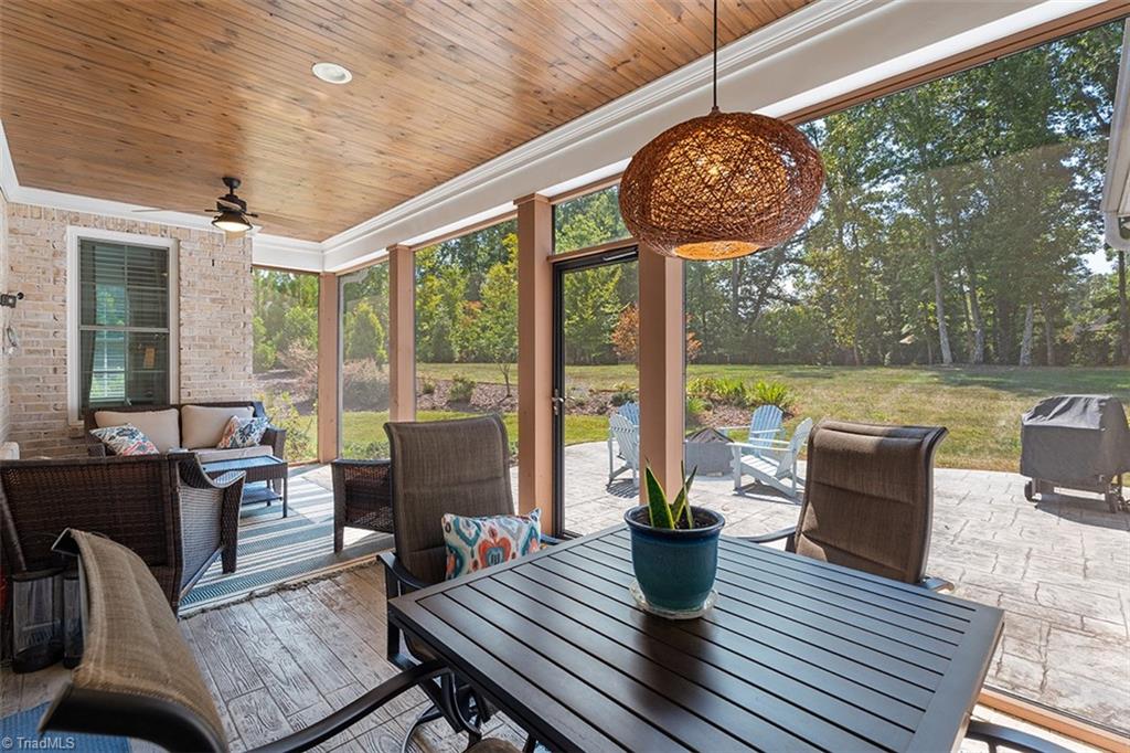 Summerfield, North Carolina 27358, United States, 4 Bedrooms Bedrooms, ,4 BathroomsBathrooms,Residential,Pending,205430