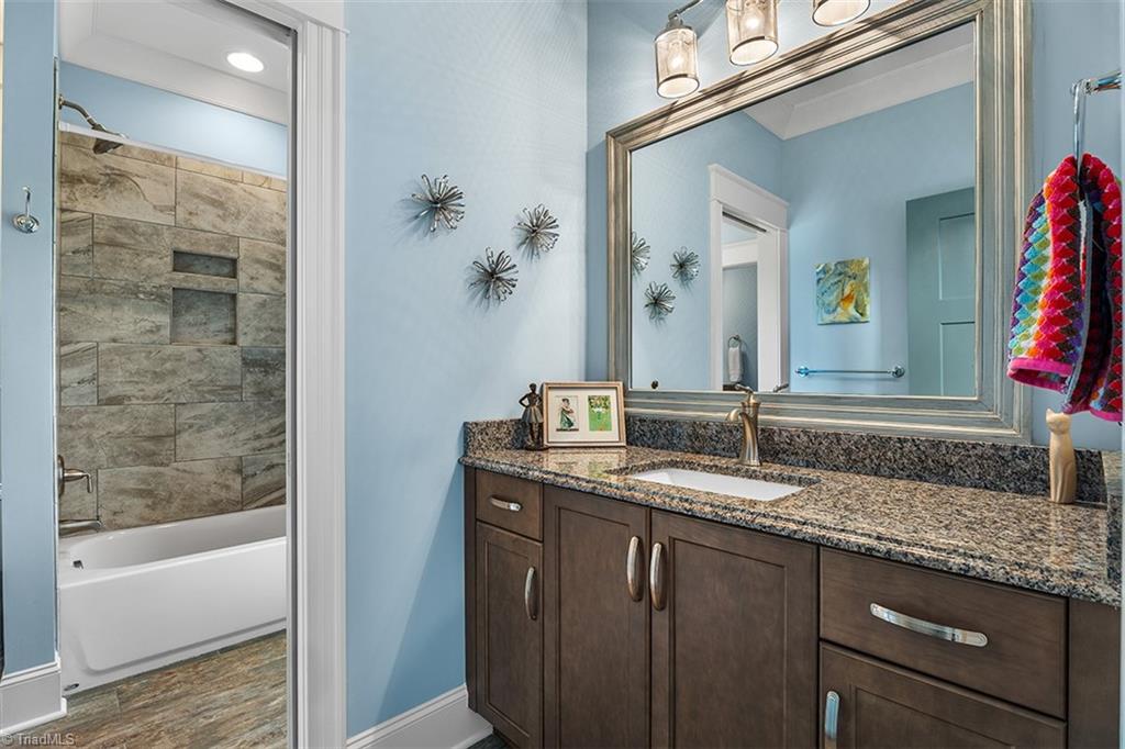 Summerfield, North Carolina 27358, United States, 4 Bedrooms Bedrooms, ,4 BathroomsBathrooms,Residential,Pending,205430