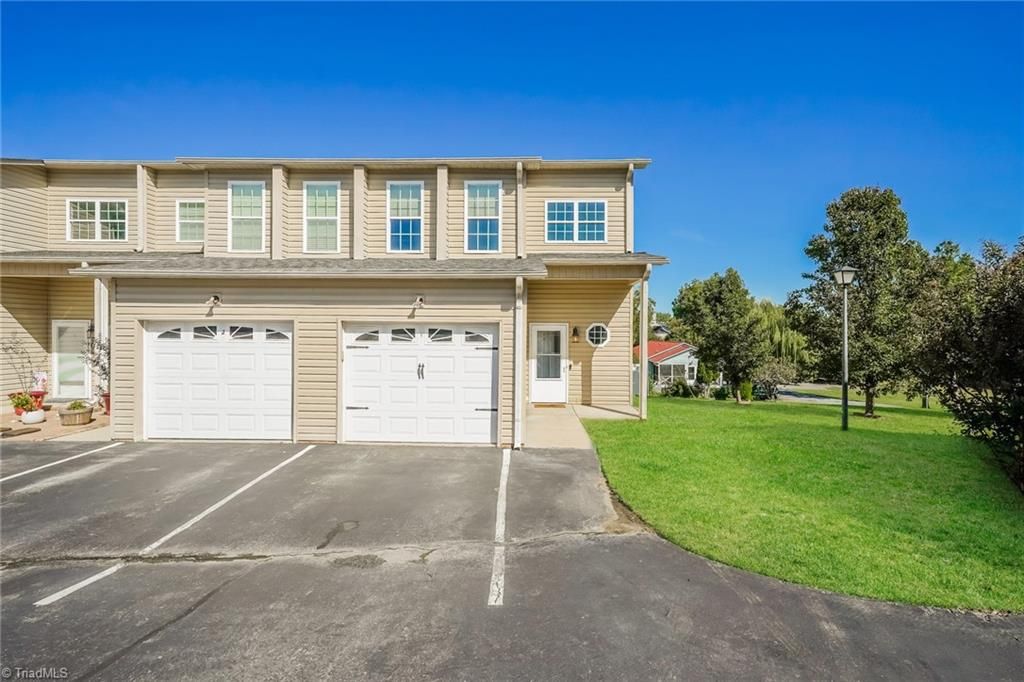 Photo of 307 Skiles Heights Hts #I, Thomasville, NC 27360 (MLS # 1208250)