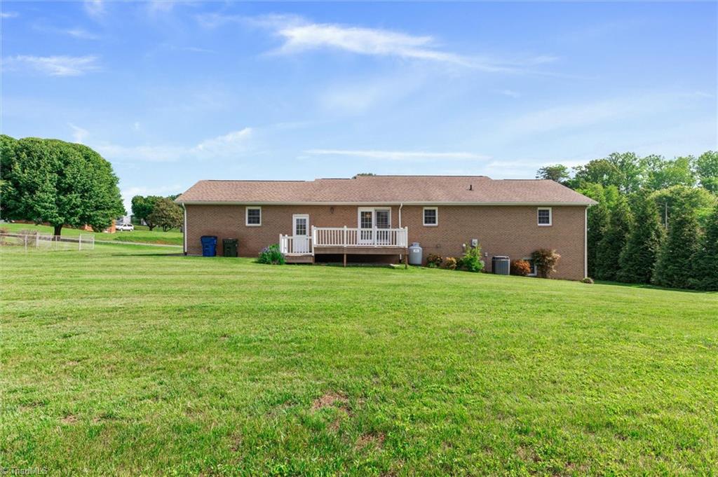 1610 E Wensley Drive, Mount Airy, North Carolina image 6