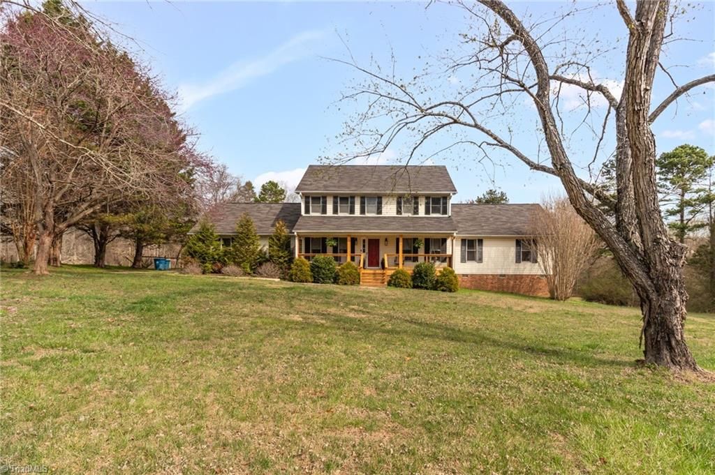 Photo of 5315 Winterset Drive, Greensboro, NC 27406 (MLS # 1212163)