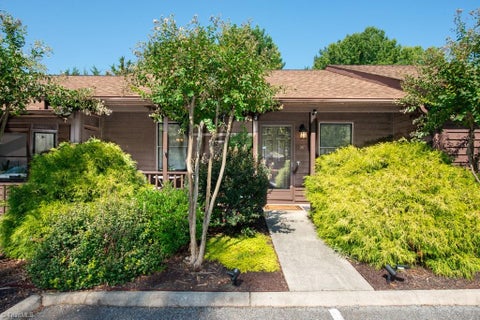 Townhouse For Sale - 397 James Court<br/> Guilford County, High Point, NC 27265